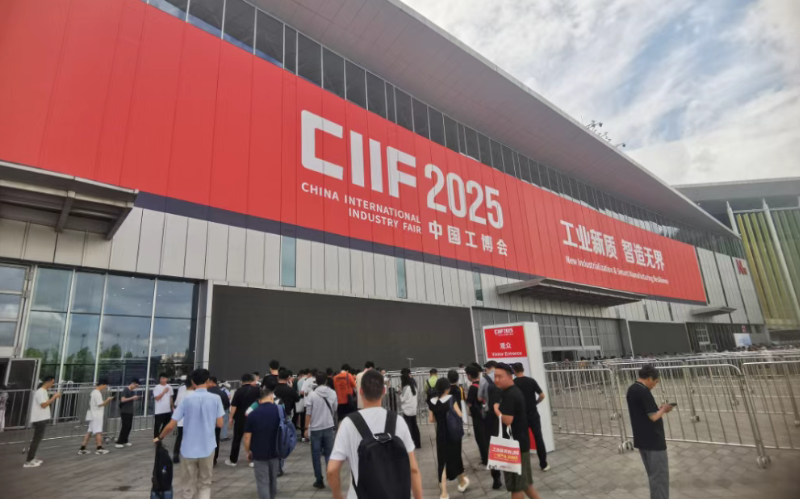 媒体看工博｜维科网激光：工博会首日，传递了激光行业什么信号？